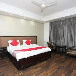 oyo-11451-hotel-auston.top-gurgaonhotels.com/
